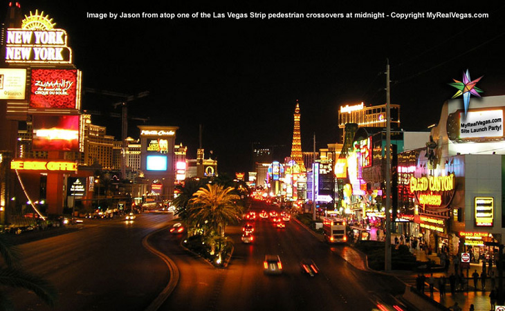 las vegas strip at night picture
