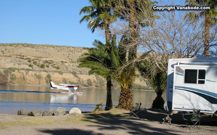 plane at take off on the river picture